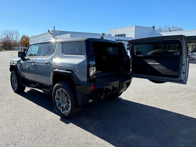 2025 GMC HUMMER EV SUV Vehicle Photo in LOWELL, MA 01852-4336