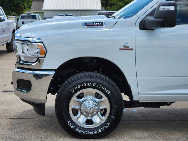 2024 Ram 3500 Vehicle Photo in Ennis, TX 75119-5114