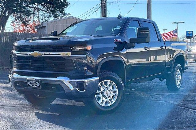 2024 Chevrolet Silverado 2500 HD Vehicle Photo in INDEPENDENCE, MO 64055-1314