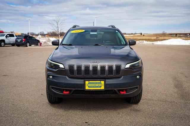 Used 2019 Jeep Cherokee Trailhawk with VIN 1C4PJMBX4KD395485 for sale in Willmar, Minnesota
