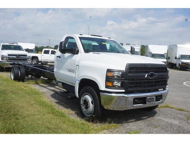 2023 Chevrolet Silverado Chassis Cab Vehicle Photo in ALCOA, TN 37701-3235