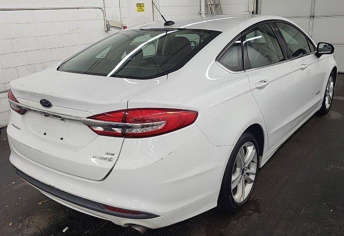 2018 Ford Fusion Hybrid Vehicle Photo in Cedar Rapids, IA 52402