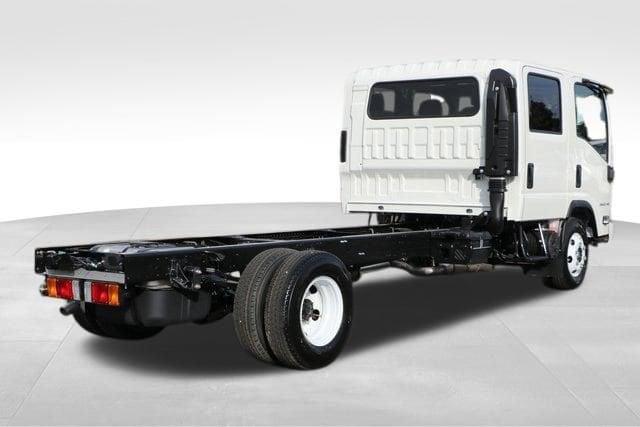 2025 Chevrolet Low Cab Forward Vehicle Photo in Salem, OR 97301