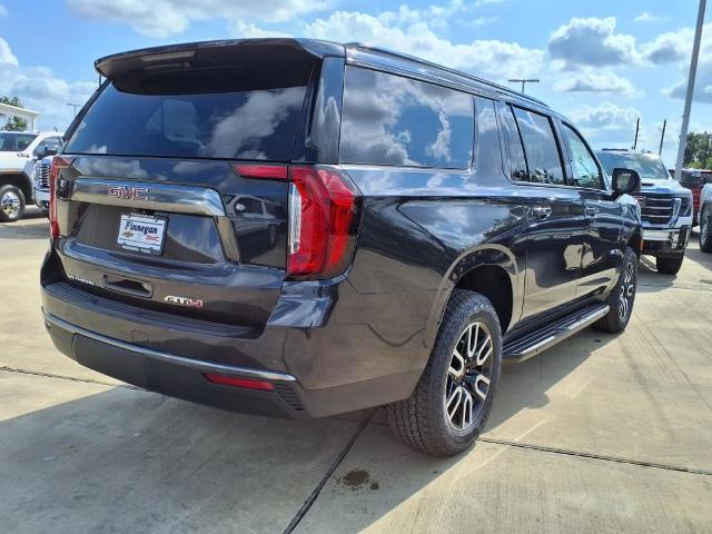 2024 GMC Yukon XL Vehicle Photo in ROSENBERG, TX 77471-5675