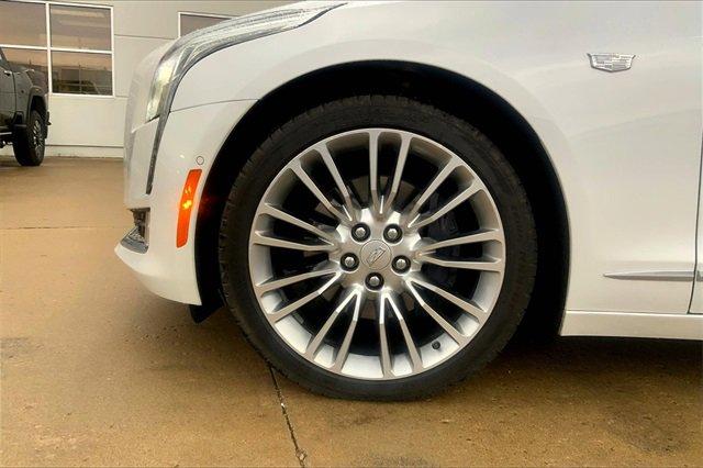 2018 Cadillac CT6 Vehicle Photo in TOPEKA, KS 66609-0000