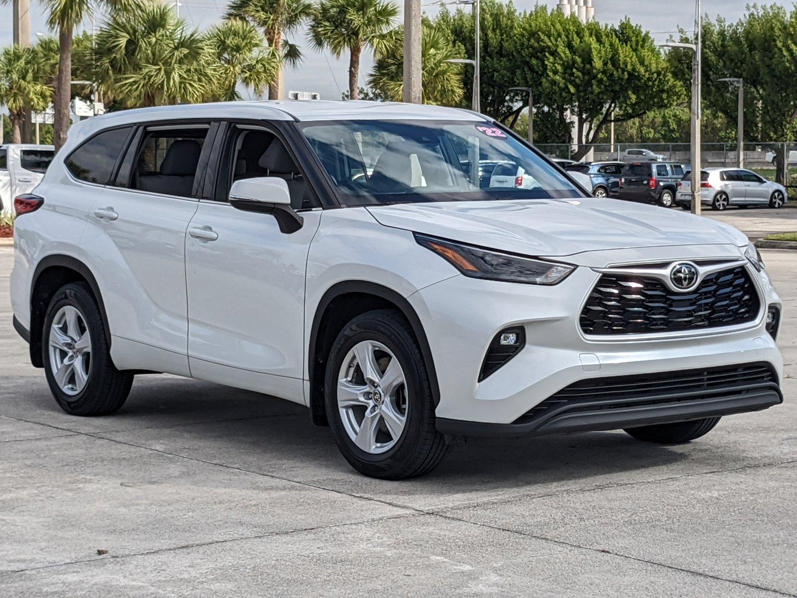 2022 Toyota Highlander Vehicle Photo in Davie, FL 33331