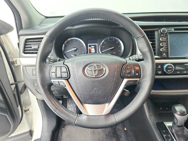 2015 Toyota Highlander Vehicle Photo in Grapevine, TX 76051