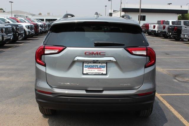 2024 GMC Terrain Vehicle Photo in AURORA, CO 80012-4011