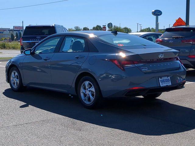 2022 Hyundai ELANTRA Vehicle Photo in Merrillville, IN 46410