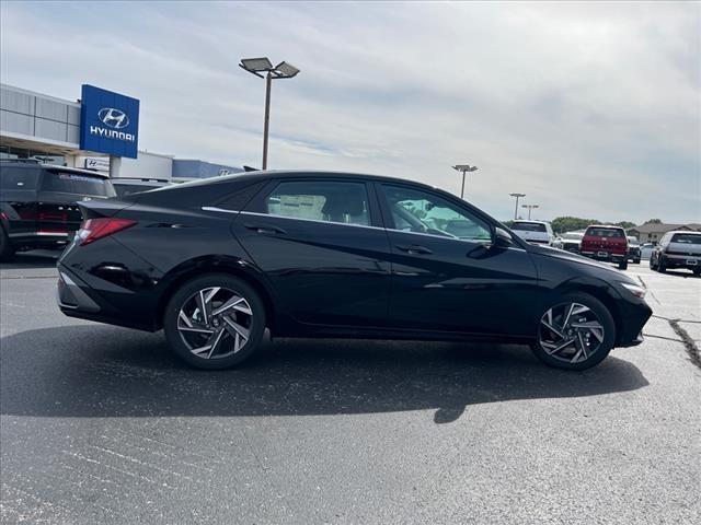 2024 Hyundai ELANTRA Vehicle Photo in O'Fallon, IL 62269