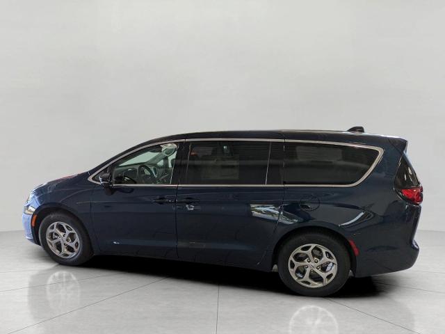 2024 Chrysler Pacifica Vehicle Photo in Oshkosh, WI 54901