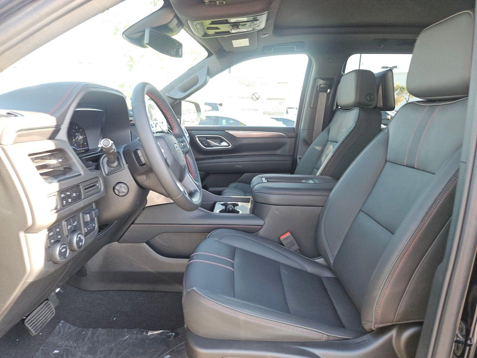 2024 Chevrolet Suburban Vehicle Photo in PEORIA, AZ 85382-3715