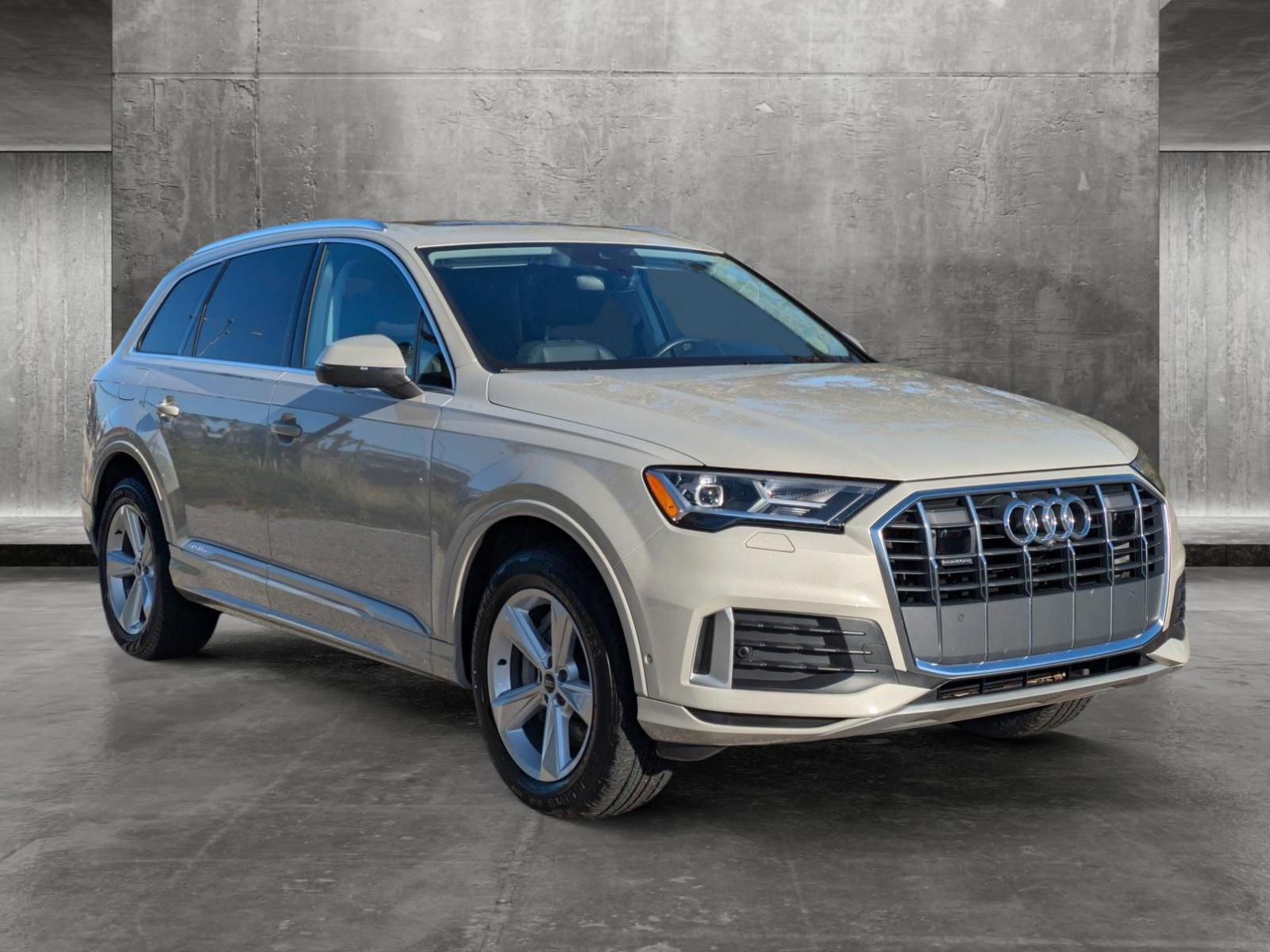 2021 Audi Q7 Vehicle Photo in Sarasota, FL 34231