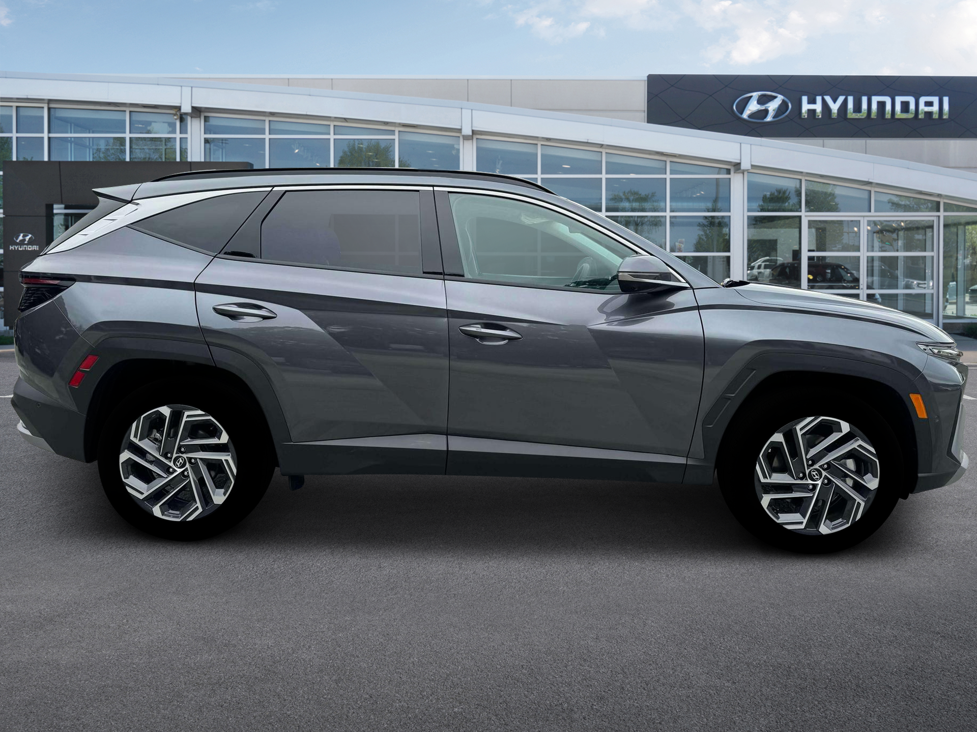 2025 Hyundai TUCSON Hybrid Vehicle Photo in Appleton, WI 54913