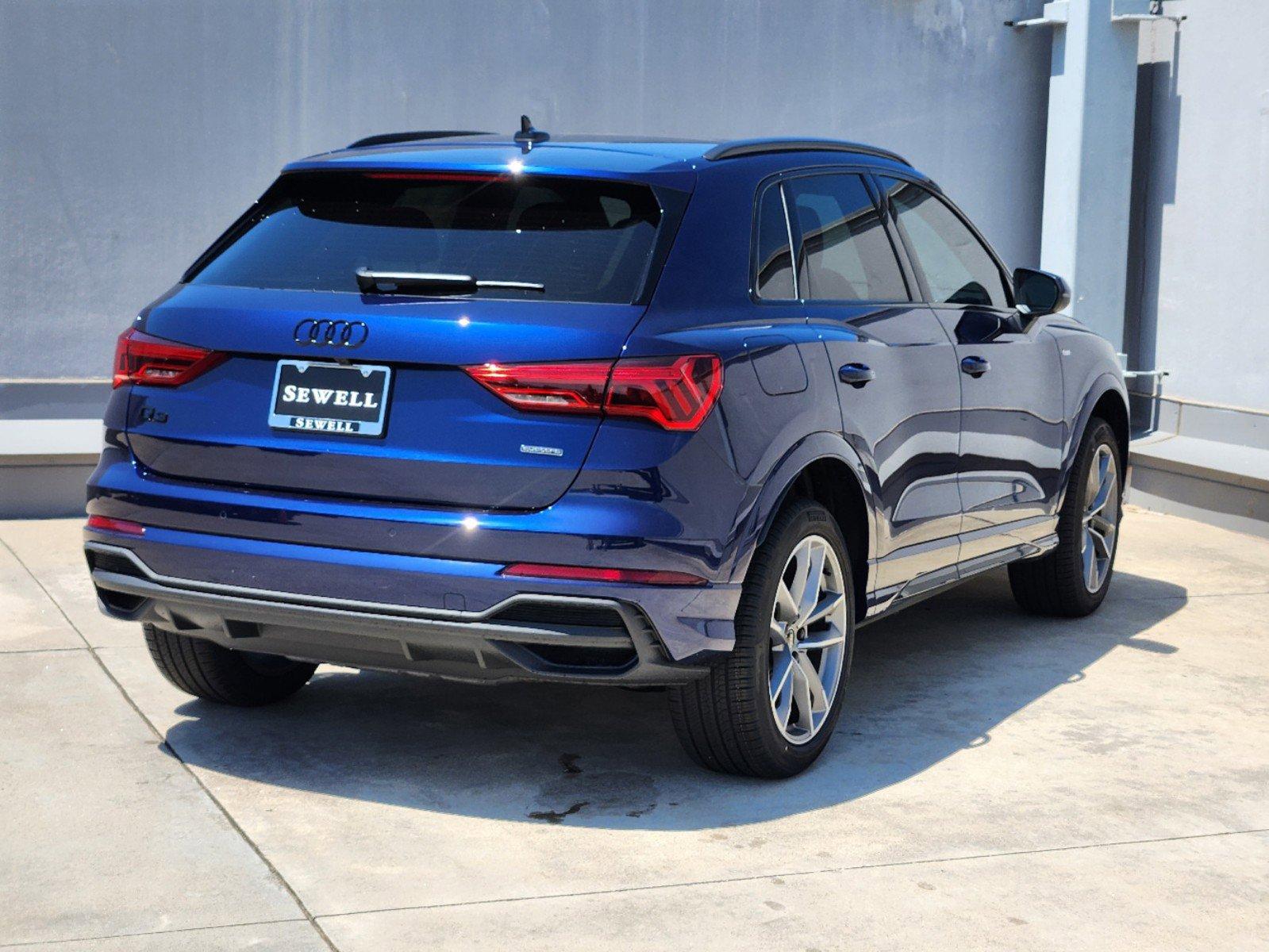 2024 Audi Q3 Vehicle Photo in SUGAR LAND, TX 77478