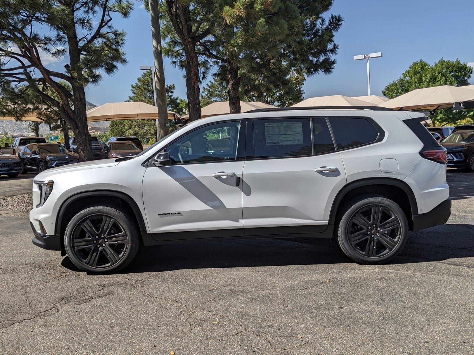 2024 GMC Acadia Vehicle Photo in GOLDEN, CO 80401-3850