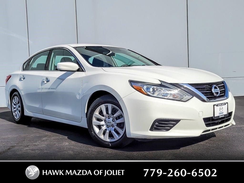 2017 Nissan Altima Vehicle Photo in Plainfield, IL 60586