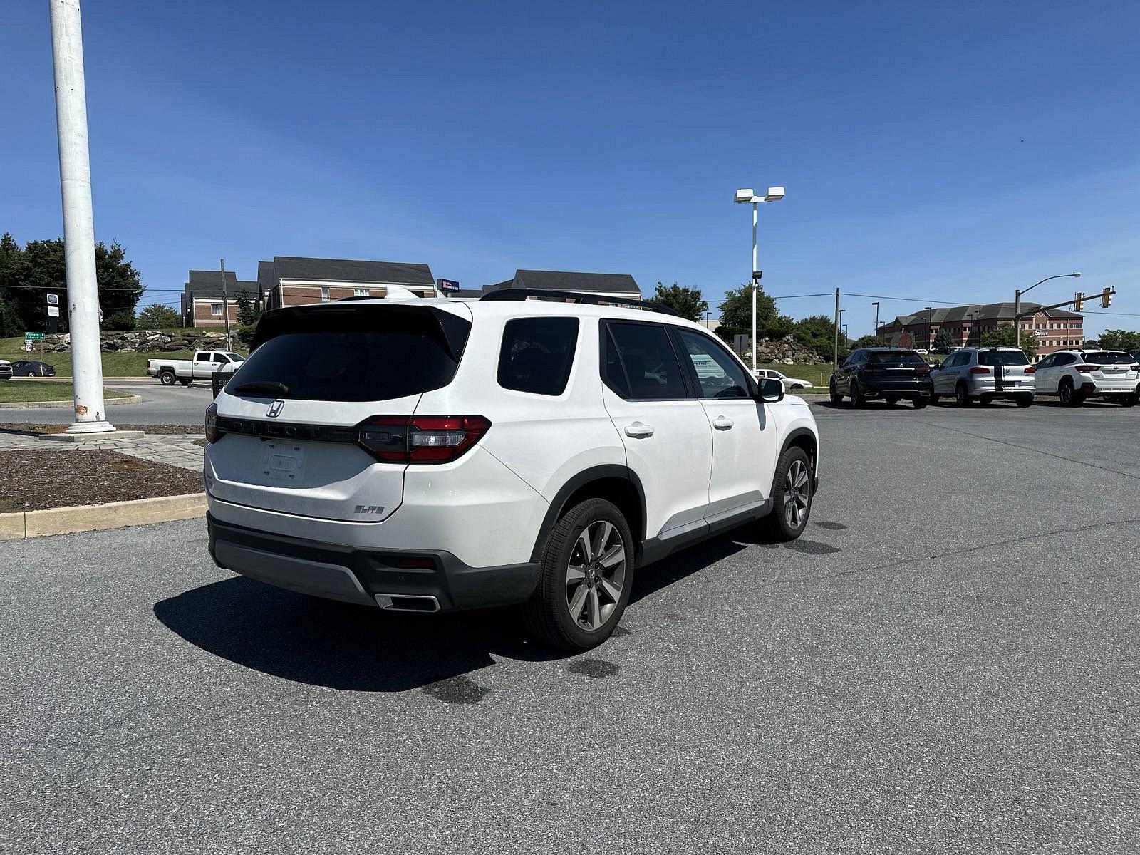 2024 Honda Pilot Vehicle Photo in Lancaster, PA 17601