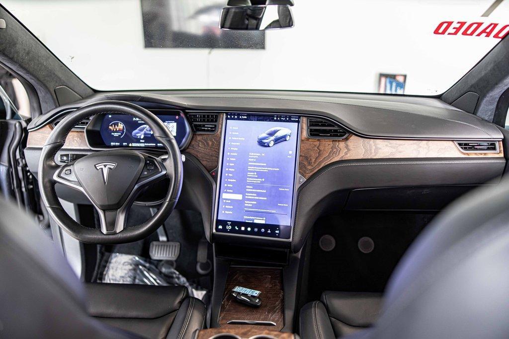 2021 Tesla Model X Vehicle Photo in Saint Charles, IL 60174