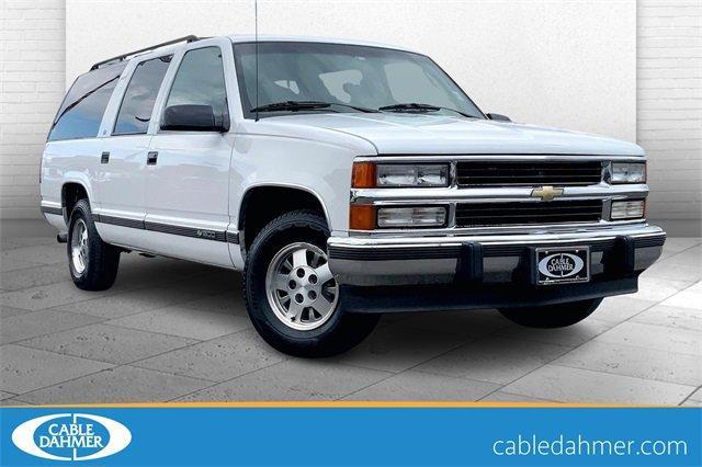 1994 Chevrolet Suburban Vehicle Photo in KANSAS CITY, MO 64114-4502