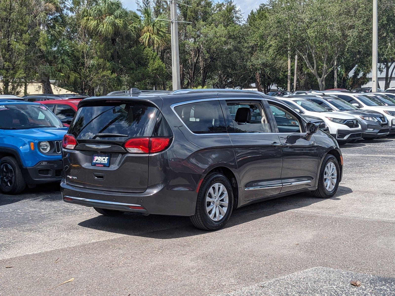 2018 Chrysler Pacifica Vehicle Photo in Panama City, FL 32401