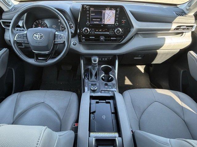 2020 Toyota Highlander Vehicle Photo in Willow Grove, PA 19090