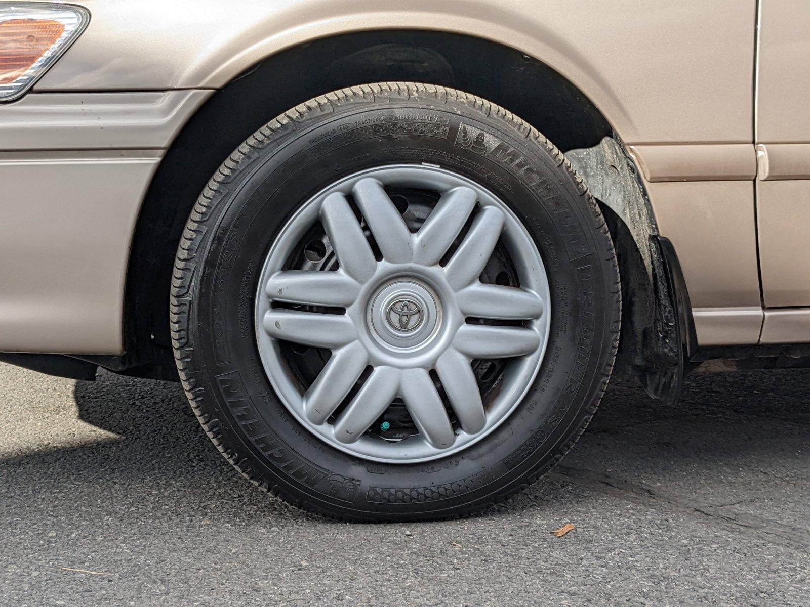 2001 Toyota Camry Vehicle Photo in Spokane Valley, WA 99212