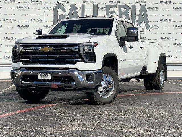 2025 Chevrolet Silverado 3500 HD Vehicle Photo in DALLAS, TX 75244-5909