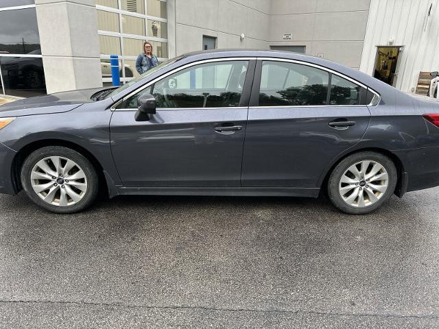 2015 Subaru Legacy Vehicle Photo in INDIANA, PA 15701-1897