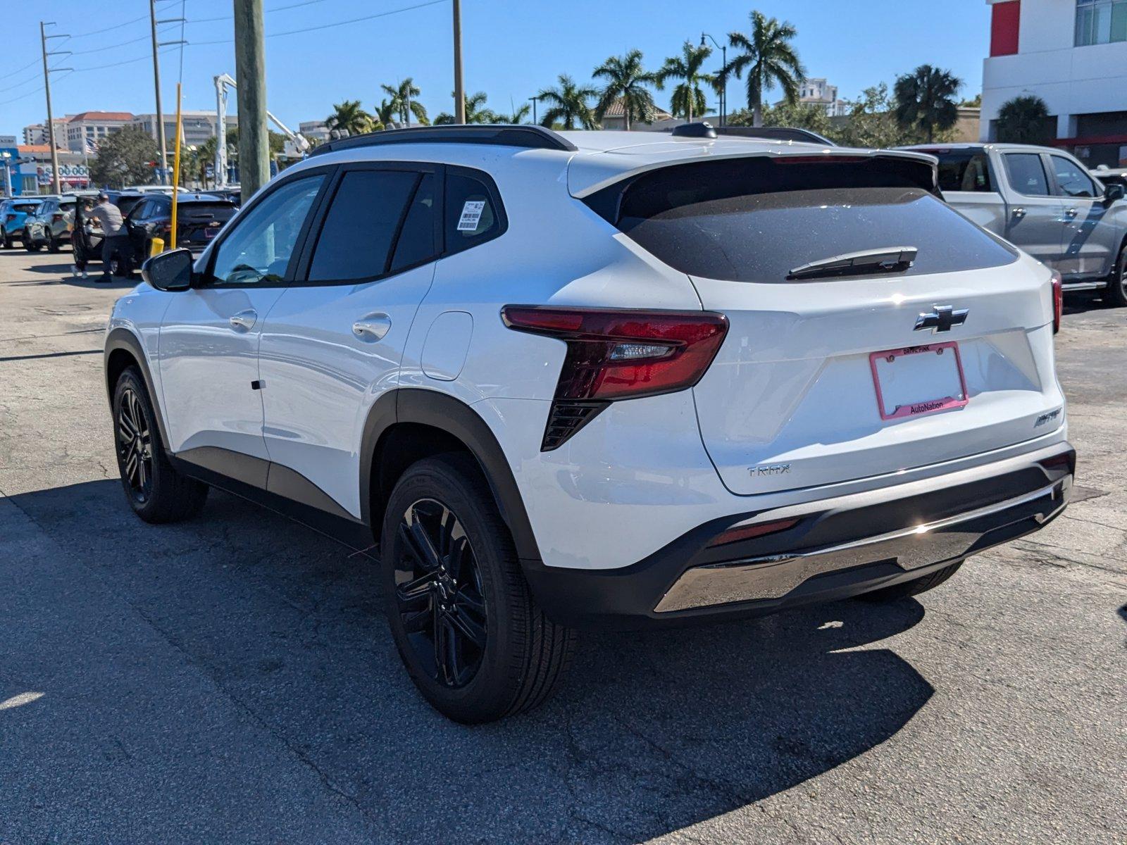 2025 Chevrolet Trax Vehicle Photo in MIAMI, FL 33134-2699