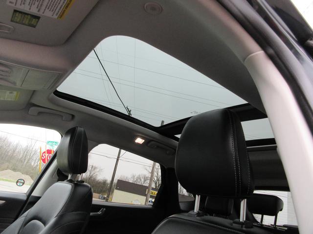 2022 Ford Escape Vehicle Photo in ELYRIA, OH 44035-6349