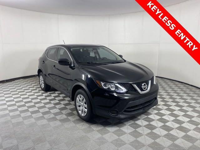 2017 Nissan Rogue Sport Vehicle Photo in MEDINA, OH 44256-9001