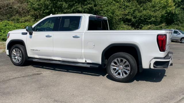 2021 GMC Sierra 1500 Vehicle Photo in MOON TOWNSHIP, PA 15108-2571