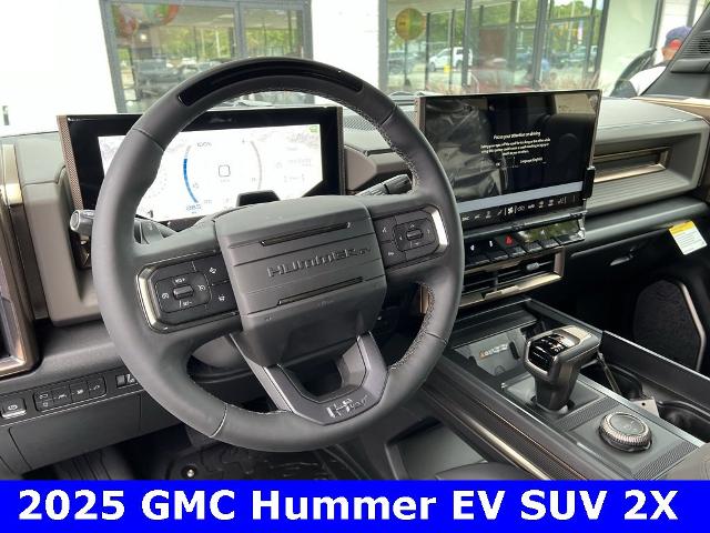 2025 GMC HUMMER EV SUV Vehicle Photo in CHICOPEE, MA 01020-5001