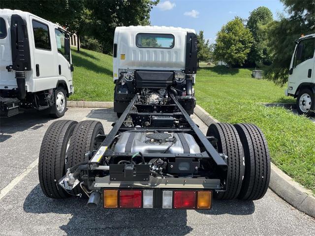 2025 Chevrolet Low Cab Forward 4500 Vehicle Photo in ALCOA, TN 37701-3235