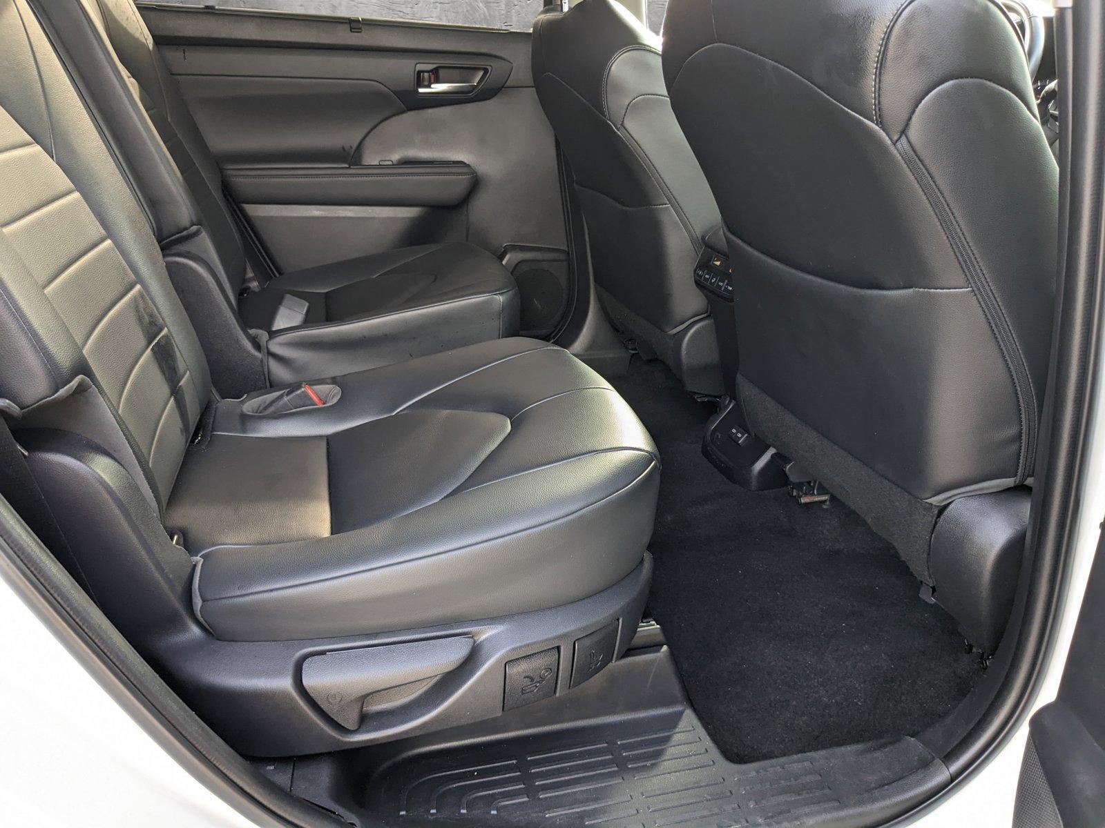 2023 Toyota Highlander Vehicle Photo in Davie, FL 33331