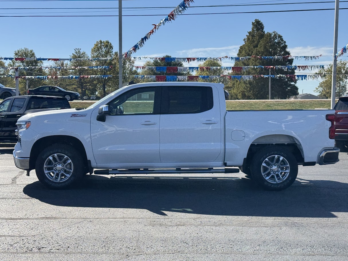 2025 Chevrolet Silverado 1500 Vehicle Photo in BOONVILLE, IN 47601-9633