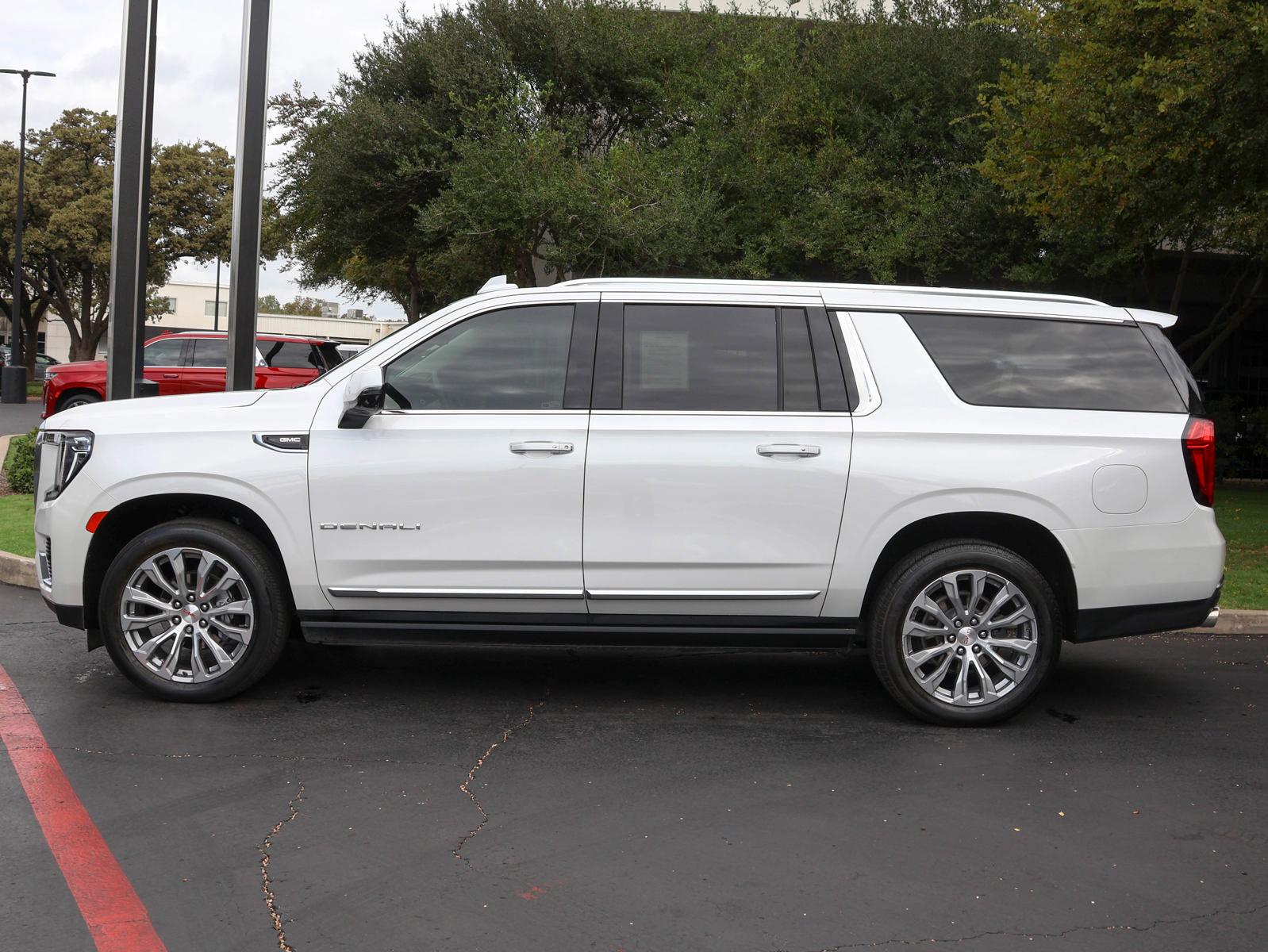 2022 GMC Yukon XL Vehicle Photo in DALLAS, TX 75209-3095