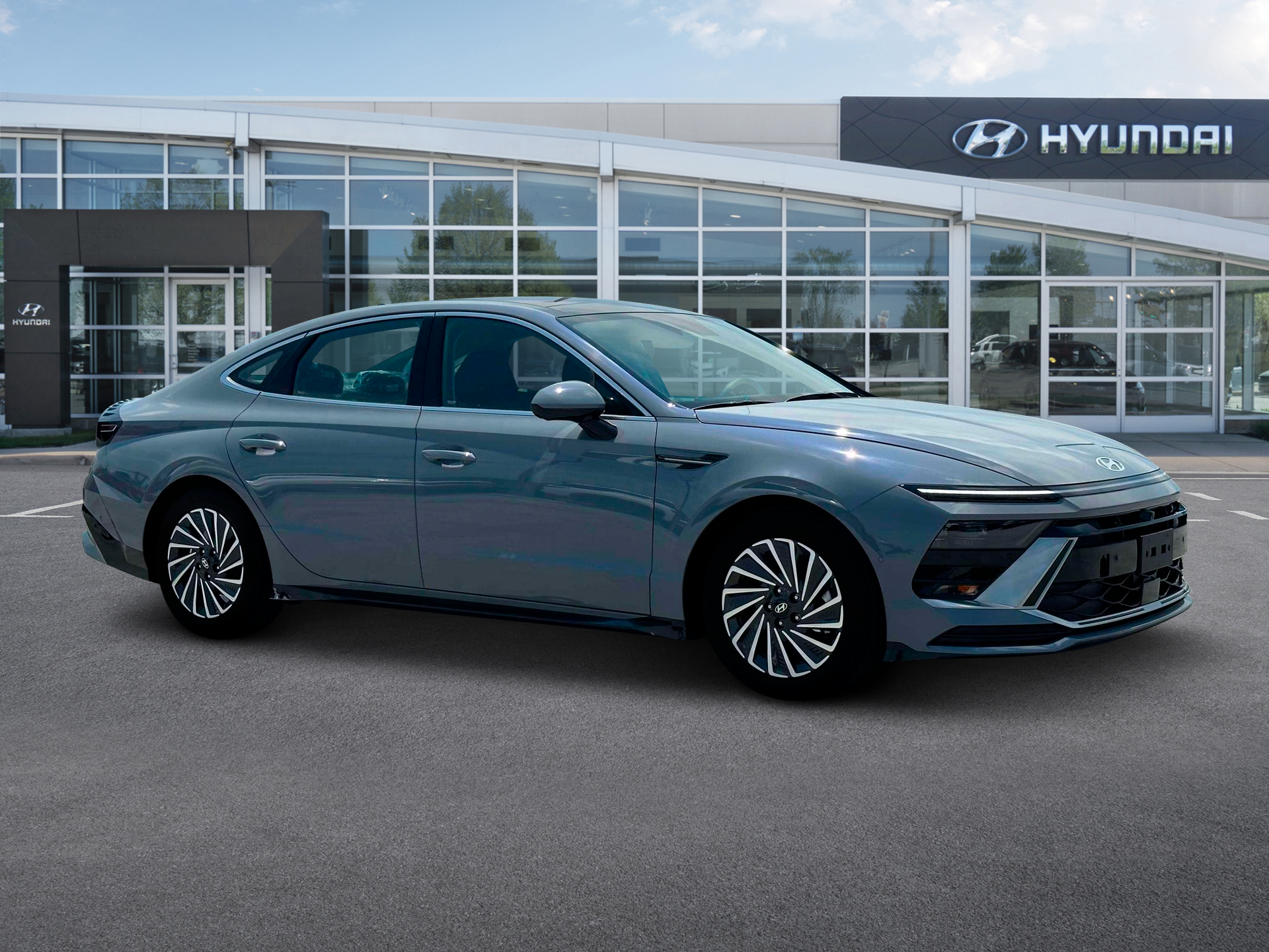 2024 Hyundai SONATA Hybrid Vehicle Photo in Greeley, CO 80634