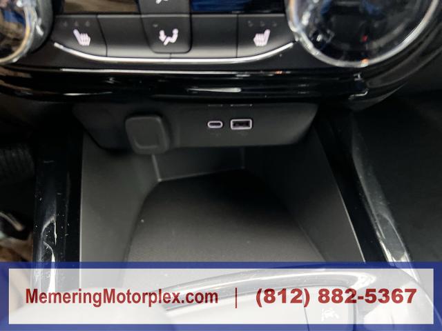 2025 Chevrolet Trax Vehicle Photo in VINCENNES, IN 47591-5519