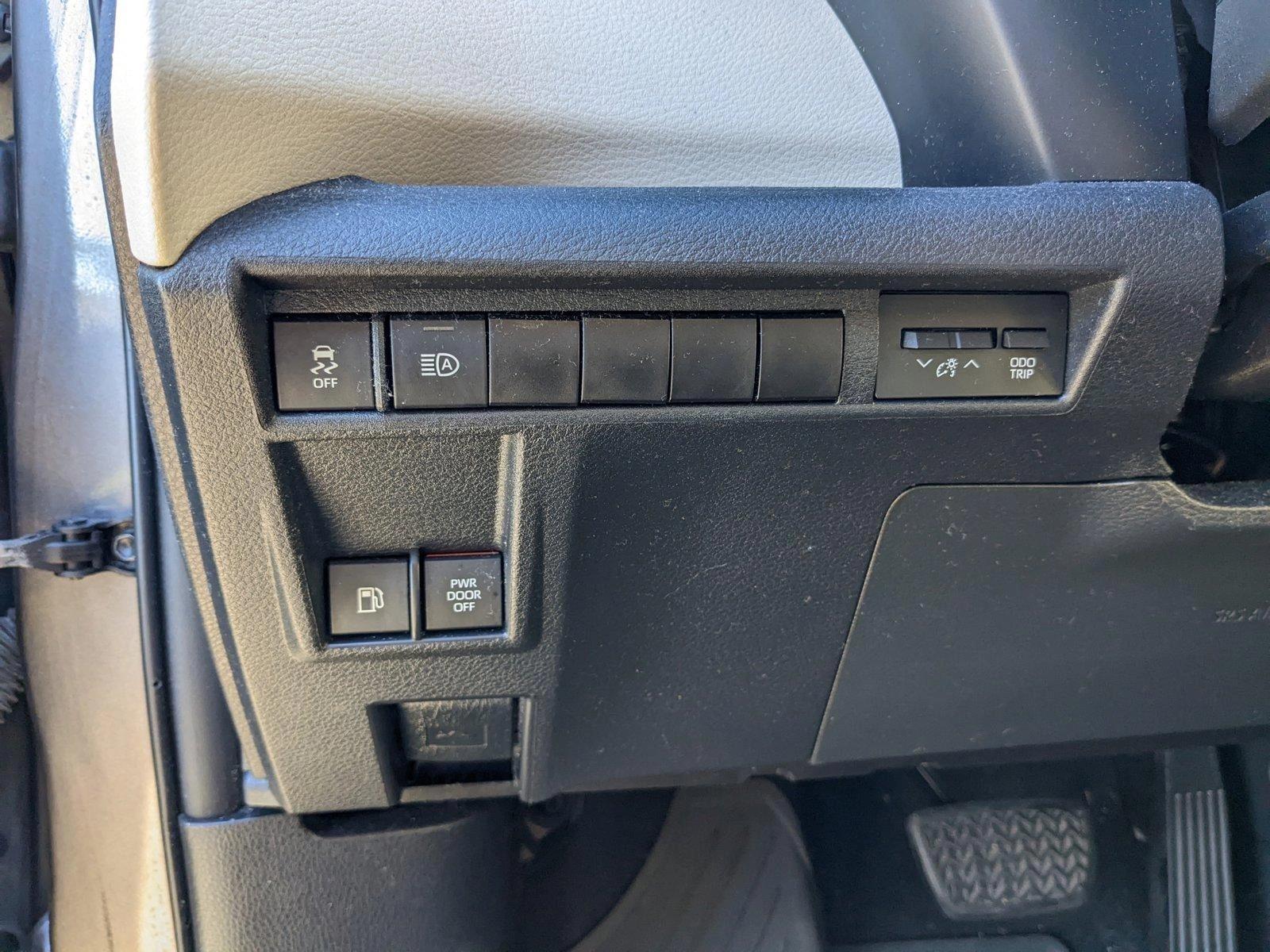 2021 Toyota Sienna Vehicle Photo in Davie, FL 33331