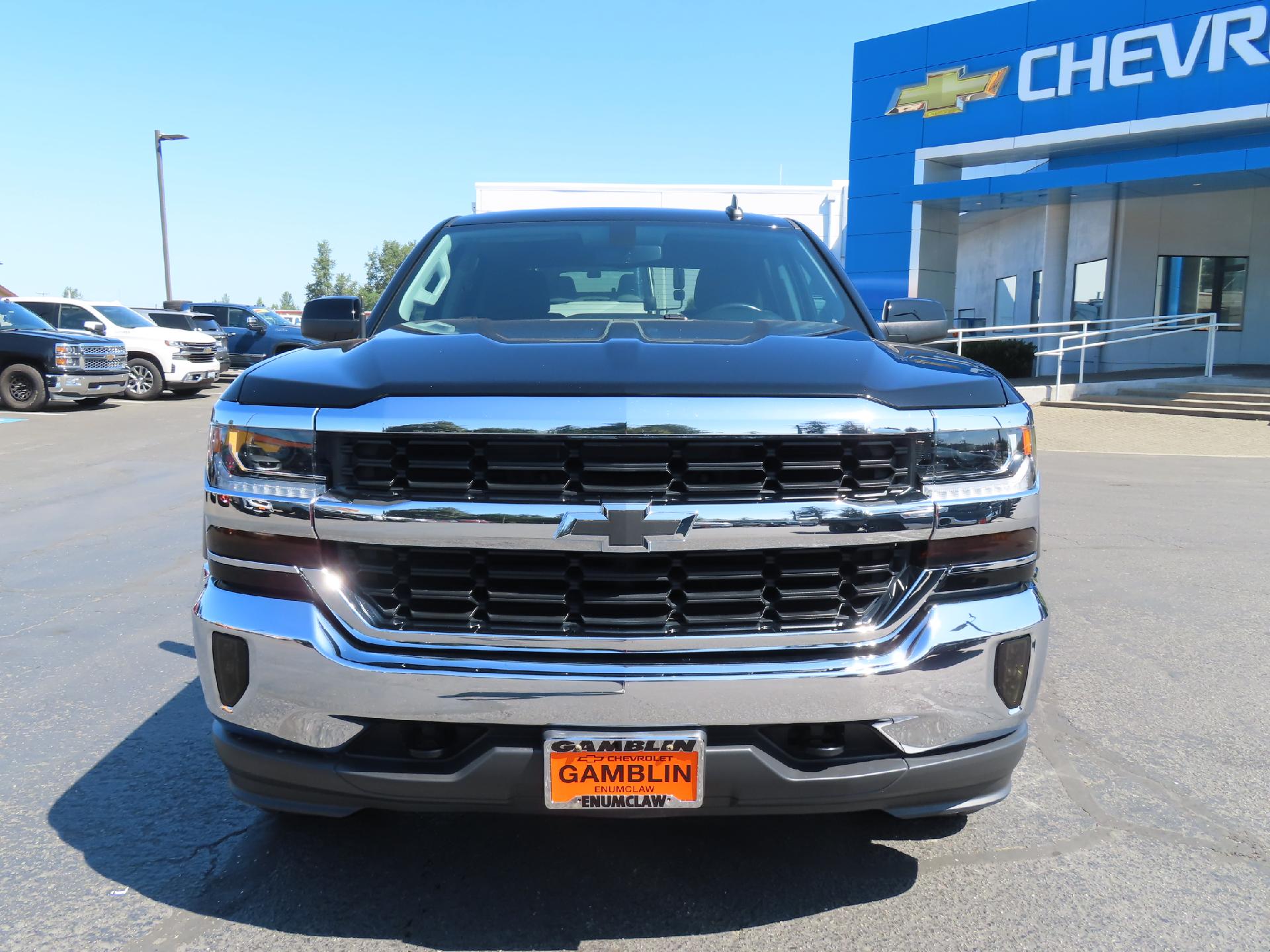 Used 2018 Chevrolet Silverado 1500 LT with VIN 3GCUKRER9JG266122 for sale in Enumclaw, WA