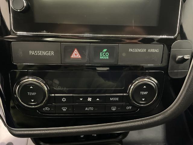 2017 Mitsubishi Outlander Vehicle Photo in ROGERS, MN 55374-9422