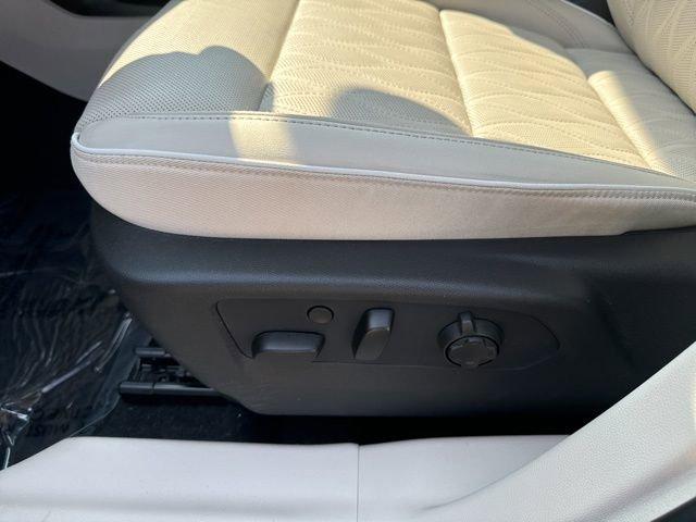 2021 Buick Envision Vehicle Photo in MEDINA, OH 44256-9631