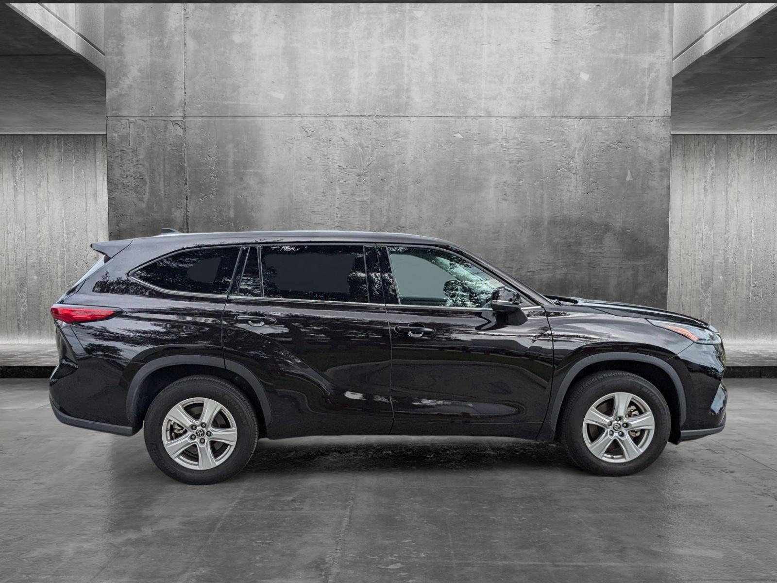 2022 Toyota Highlander Vehicle Photo in Pompano Beach, FL 33064