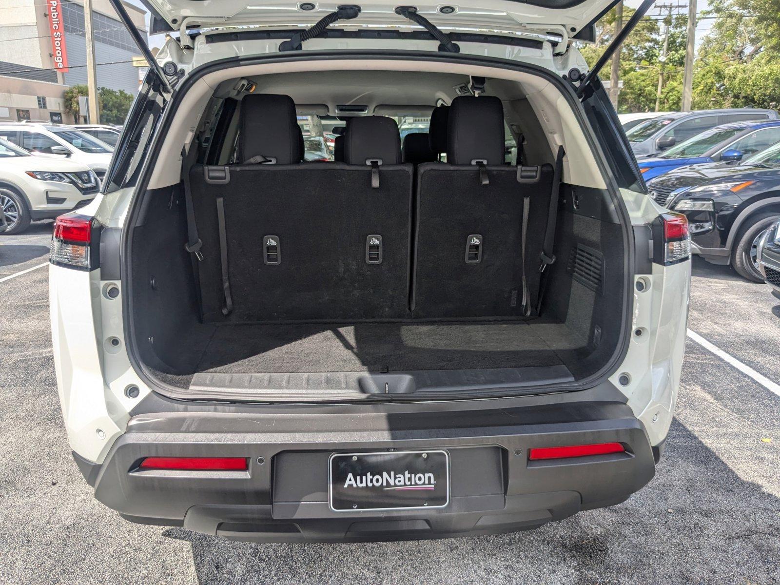 2022 Nissan Pathfinder Vehicle Photo in Miami, FL 33135