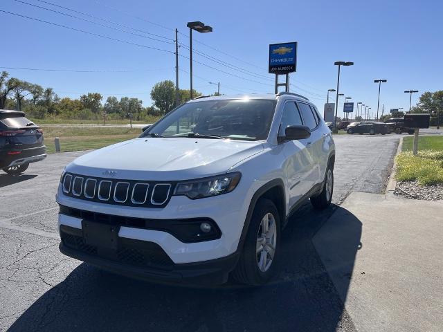 2022 Jeep Compass Vehicle Photo in MANHATTAN, KS 66502-5036