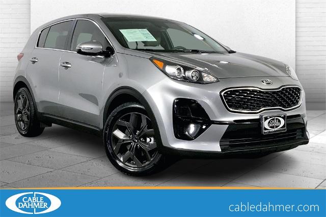 2022 Kia Sportage Vehicle Photo in Lees Summit, MO 64086