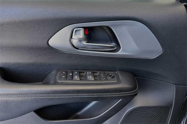 2020 Chrysler Pacifica Vehicle Photo in ELK GROVE, CA 95757-8703