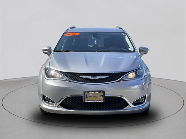 Used 2020 Chrysler Pacifica Touring L with VIN 2C4RC1BG7LR284610 for sale in Huntington, NY